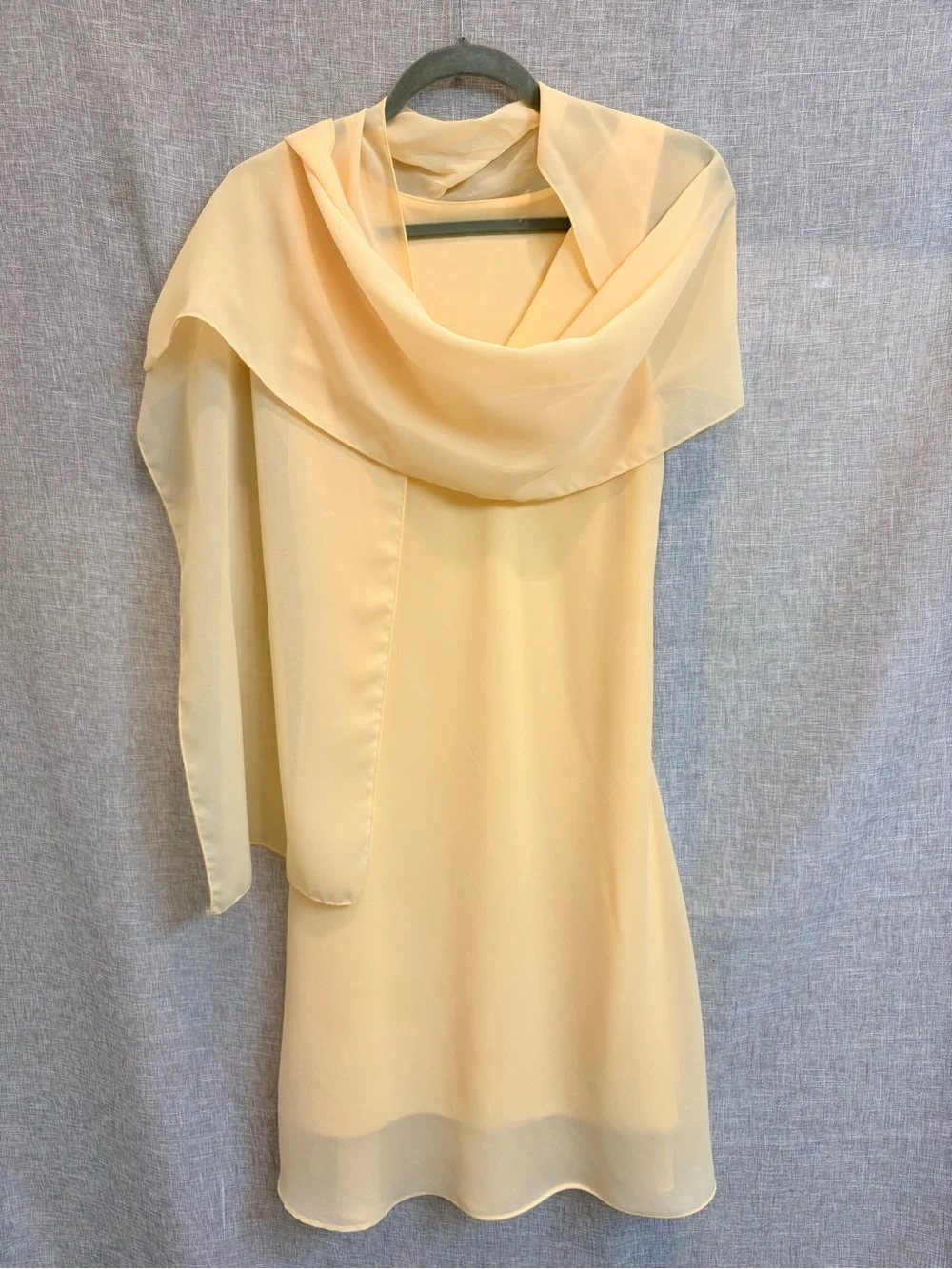 Sleeveless Yellow V-Neck Chiffon Midi Dress with scarf/wrap - sz 10